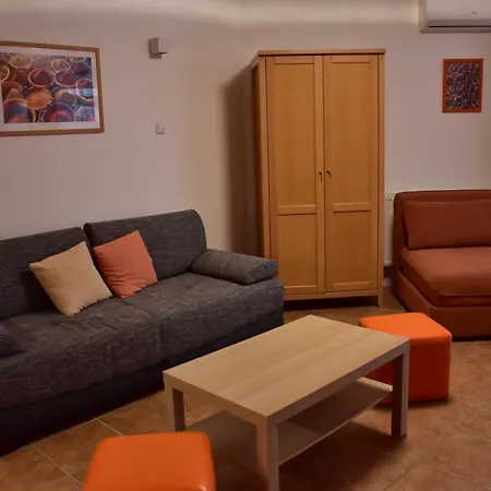 Karoly Apartman Balatonlelle Exterior photo